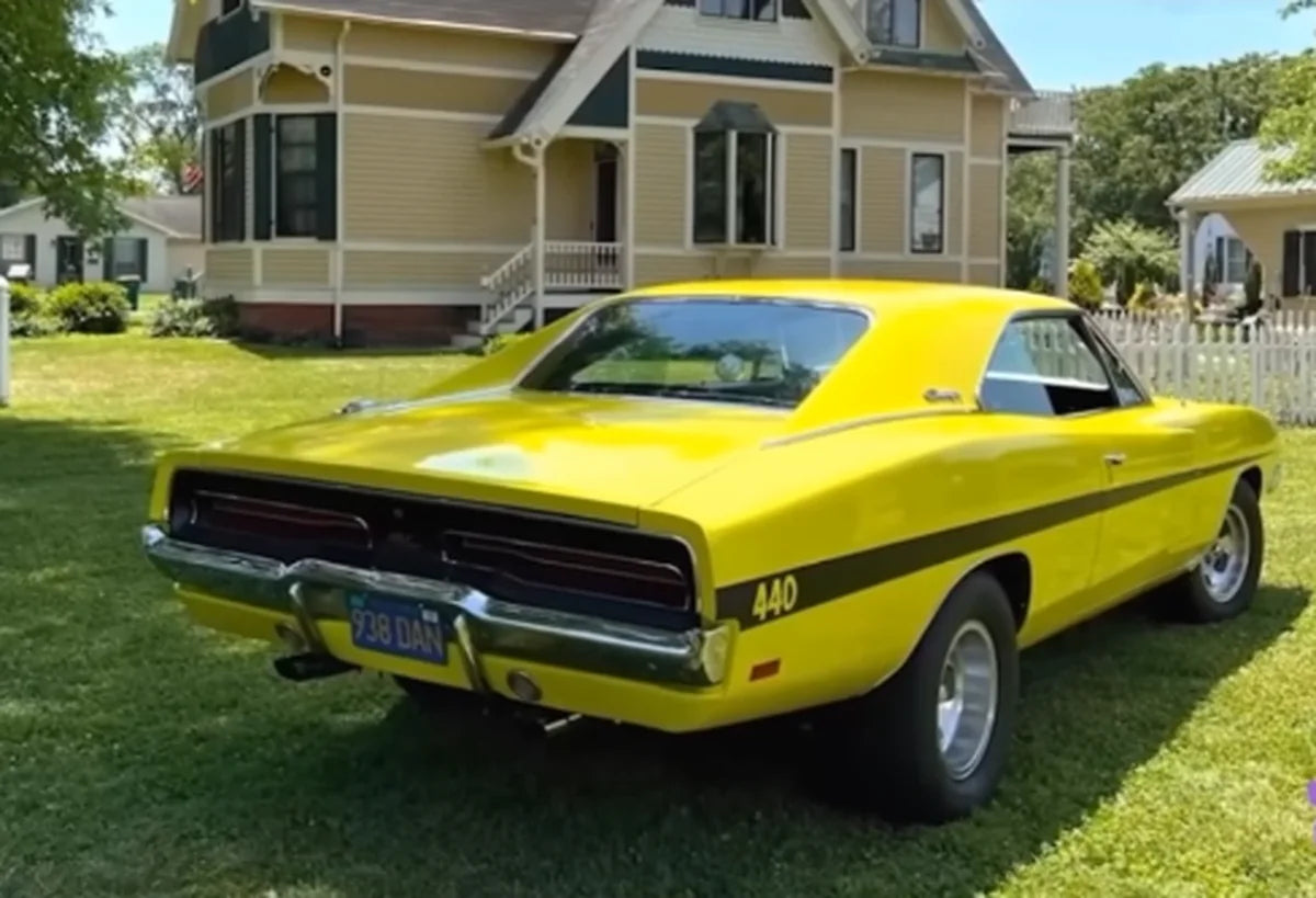 Surviving Dirty Mary Crazy Larry 1969 Dodge Charger movie car